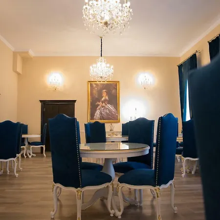 Boutique Lakastel Hotel 4*