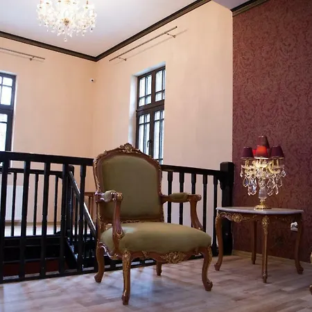 Boutique Lakastel Hotel 4*