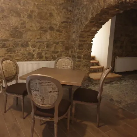 Boutique Lakastel Hotel 4*